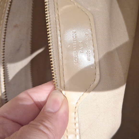 Louis Vuitton Cream Iridescent Patent Leather Tote - Picture 15 of 16